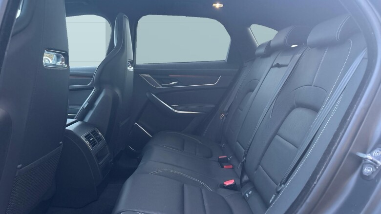 Jaguar F-Pace 2.0 D200 R-Dynamic HSE Black 5dr Auto AWD Diesel Estate